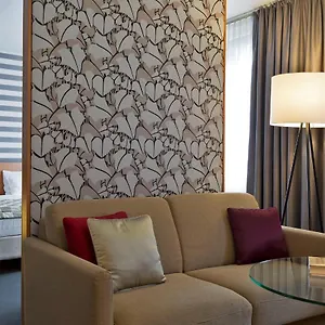 Hotel By Ihg