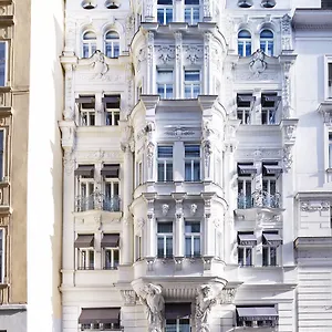 Zur Wiener Staatsoper Viena