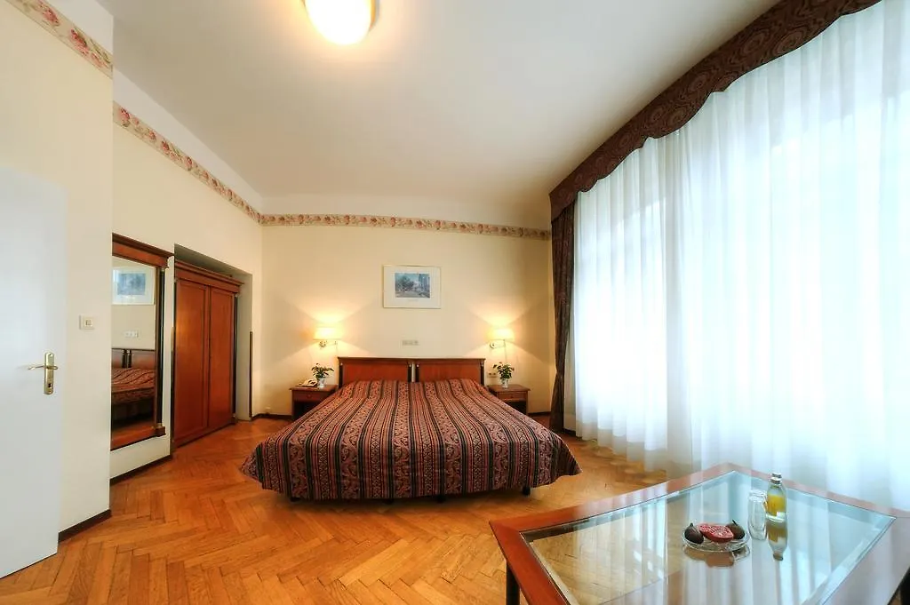 Carlton Opera Hotel Vienna 3*,  Austria